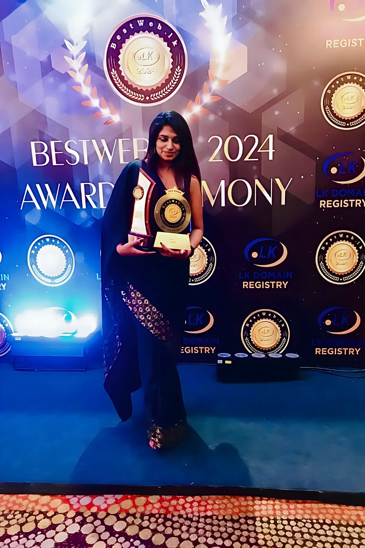 Shenali Melder at an award ceremony